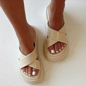 Princess Polly wide cream comfy sandals platform sandals edgy look sandals